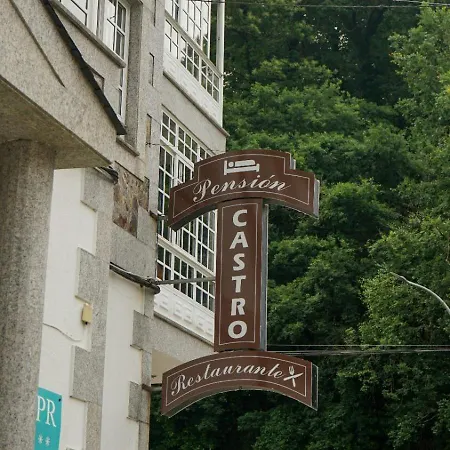 Vandrerhjem Castro Parrillada