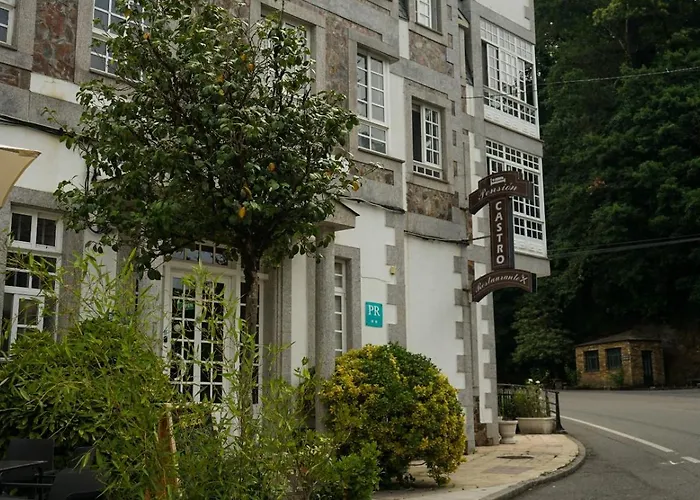 Castro Parrillada Hostel