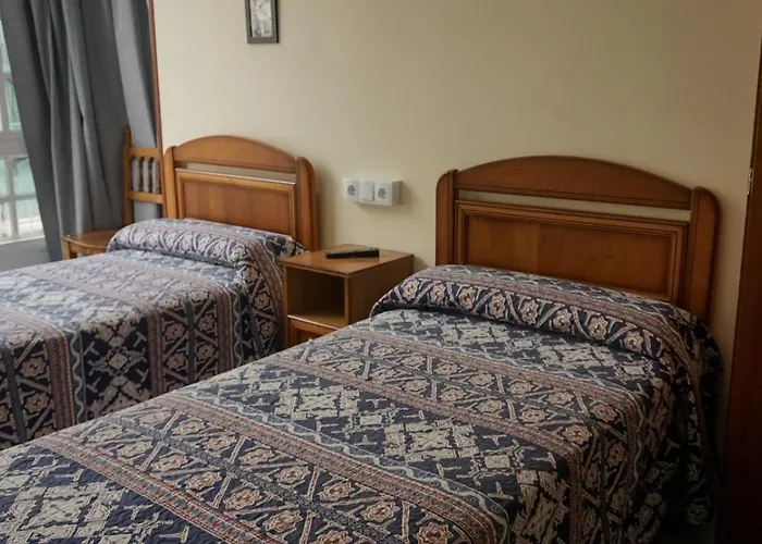 Castro Parrillada Vandrerhjem Samos